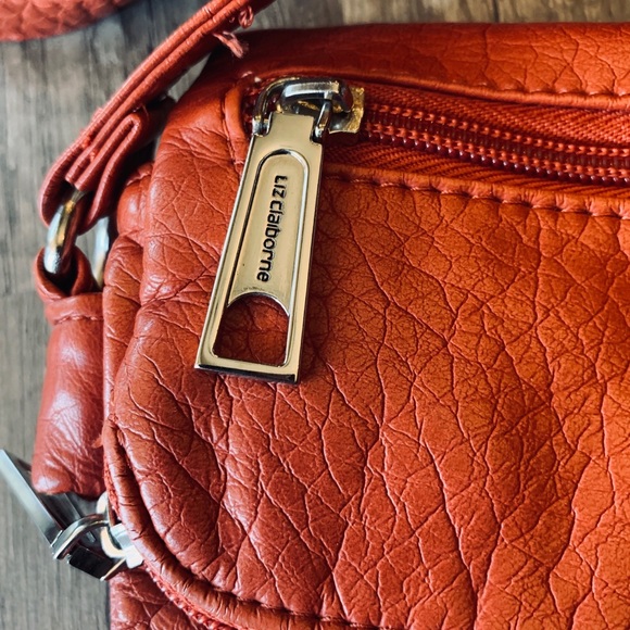 Liz Claiborne crossbody - Picture 3 of 7